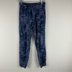 Athleta Blue Camo Printed Farallon Joggers Pants Size 0